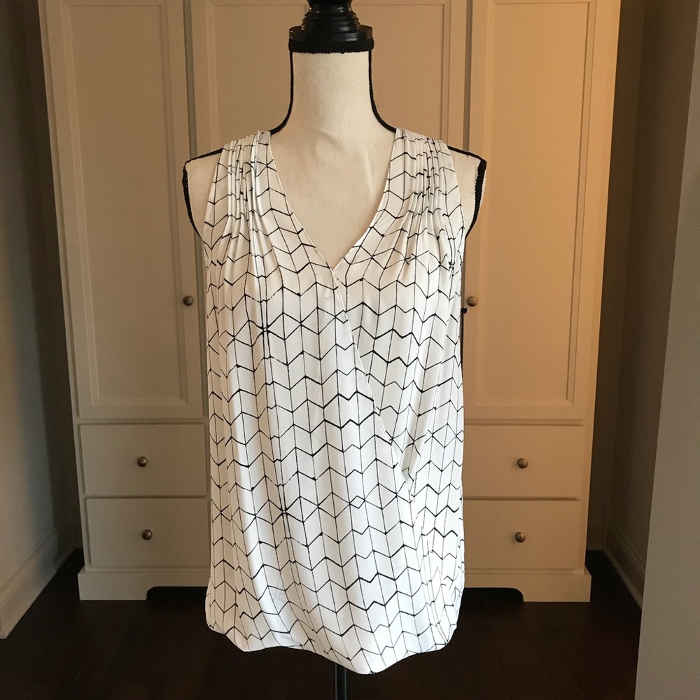 NWT Ivanka Trump Sleeveless Blouse